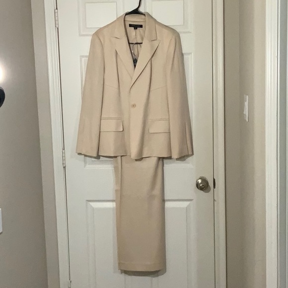 Anne Klein Jackets & Blazers - Anne Klein Womens Suit Beige Tan Blazer